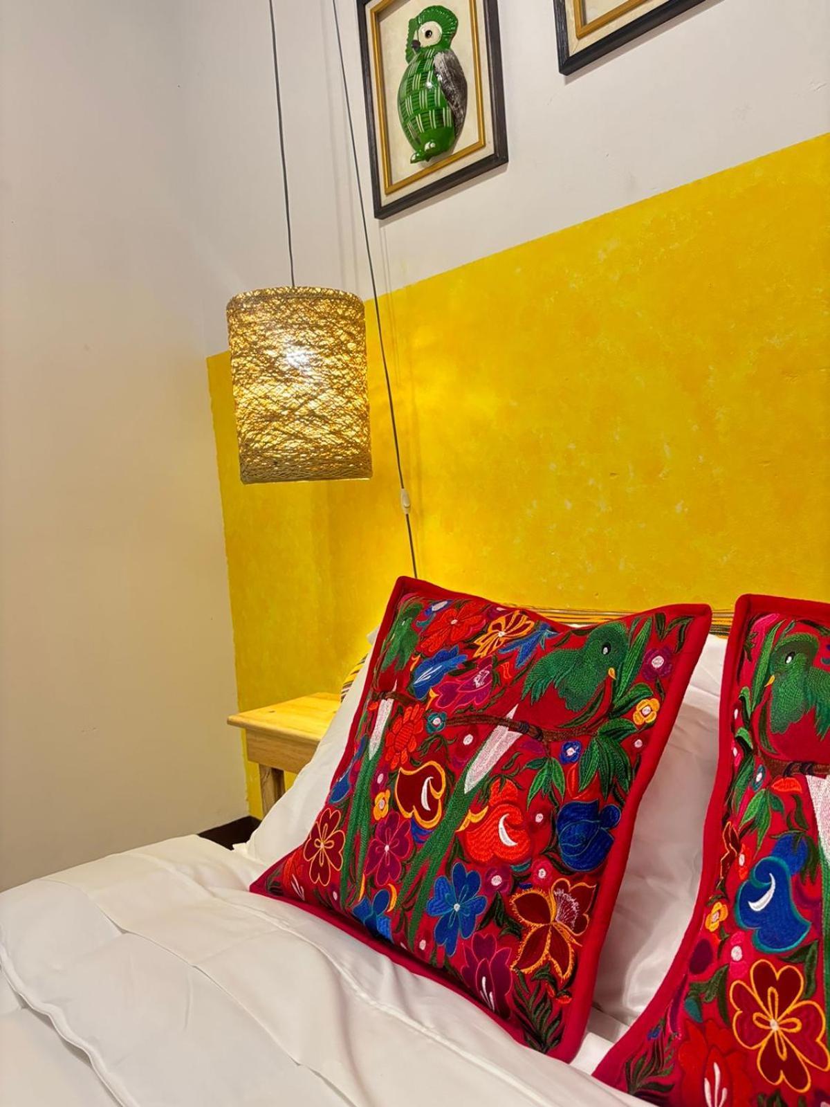 Luna Maya Boutique Hotel アンティグア・グアテマラ エクステリア 写真